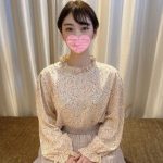 両親のお花屋さんで働くまほこちゃん19歳。ホテルのカーテン全開でフェラに69に立ちバック。 公園で遊ぶファミリーに凝視され恥辱の表情、人生初の生中出し。
